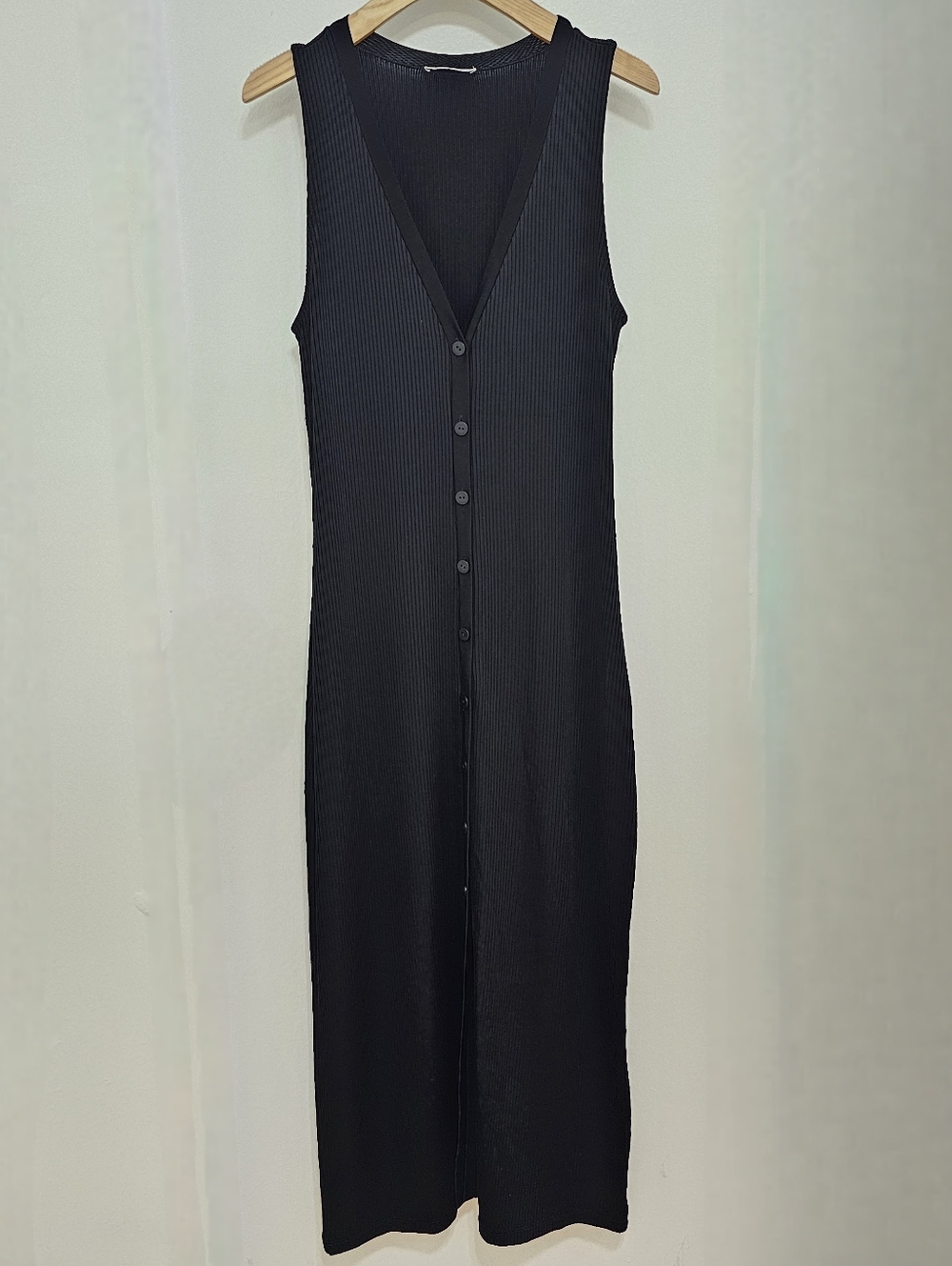 Aritzia Babaton Jayce Black Sleeveless Rib Knit Midi Dress - Picture 8 of 16